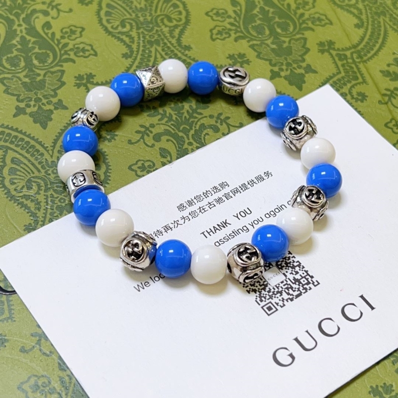 G*u*i bracelets